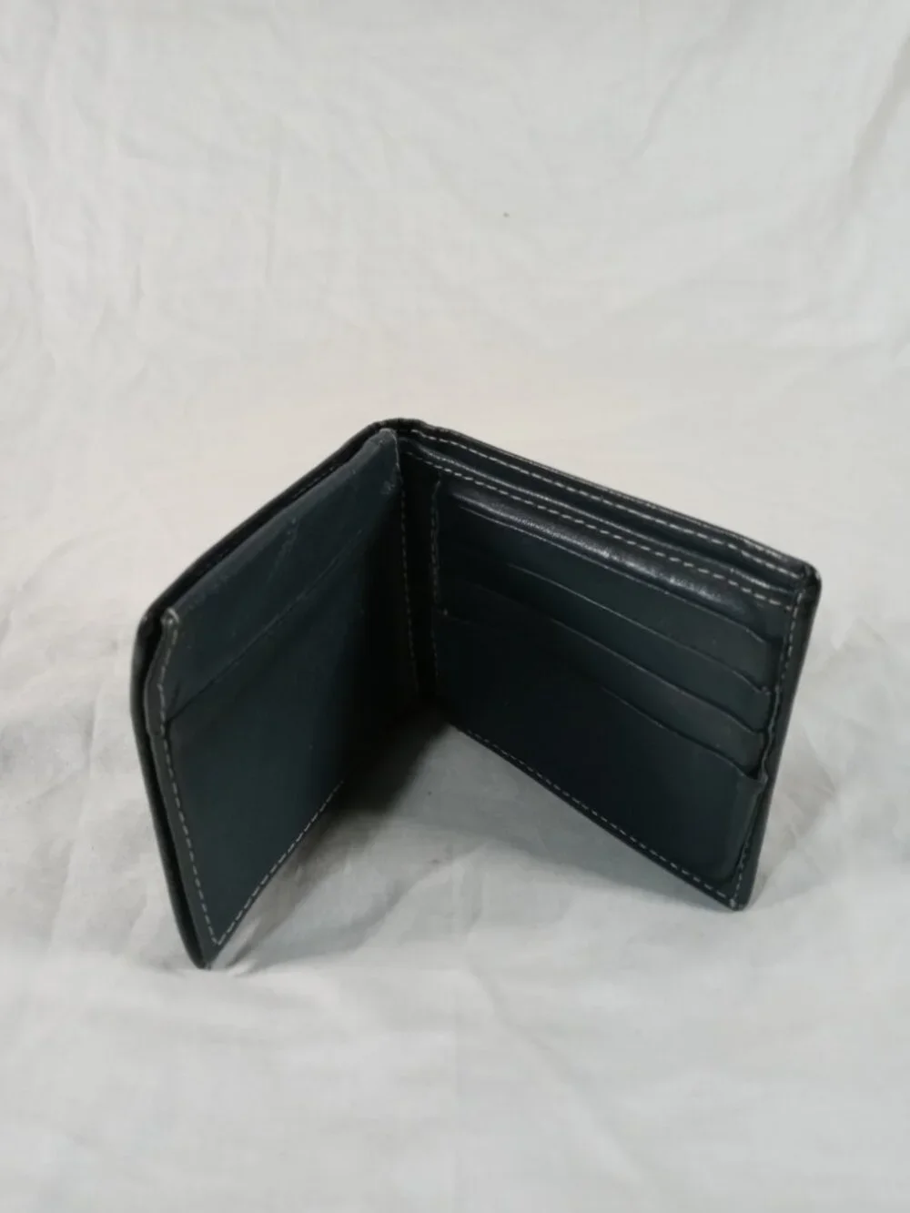 Timberland Men's Dark Green/ Black Small Leather Bi-Fold Wallet in Good Cond